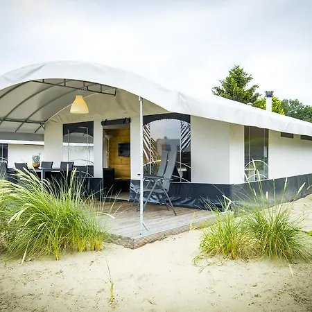 Duinhoeve Vakantiepark 3*