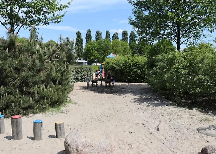 Duinhoeve Aldeamento Turístico Udenhout